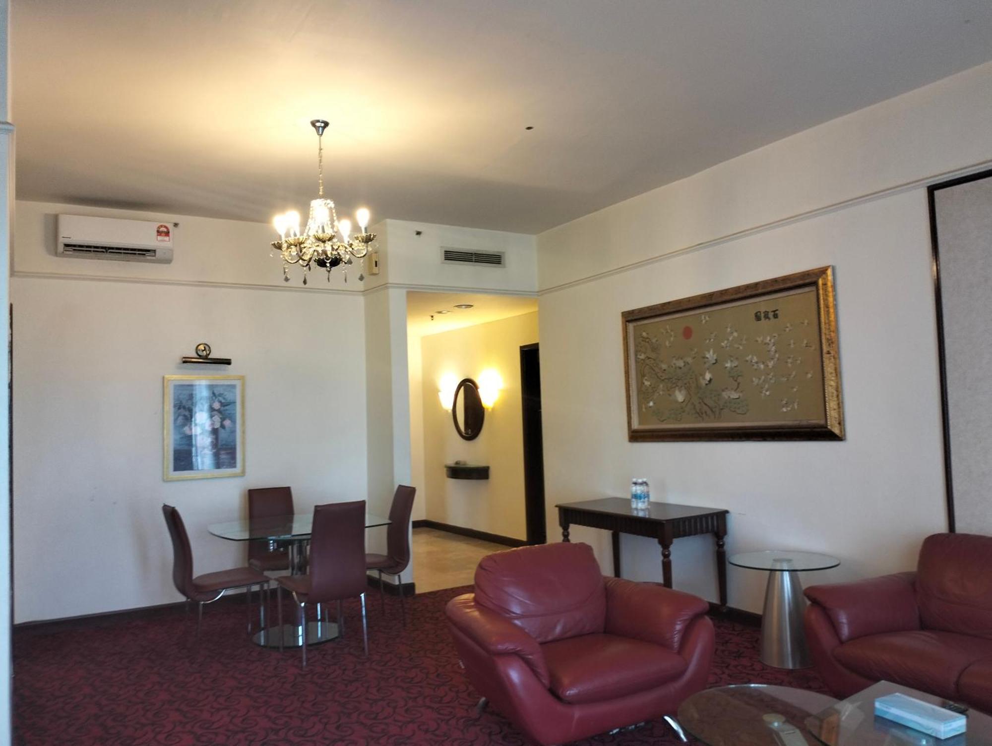 Berjaya Times Square Service Suite By Luna Kuala Lumpur Exterior foto